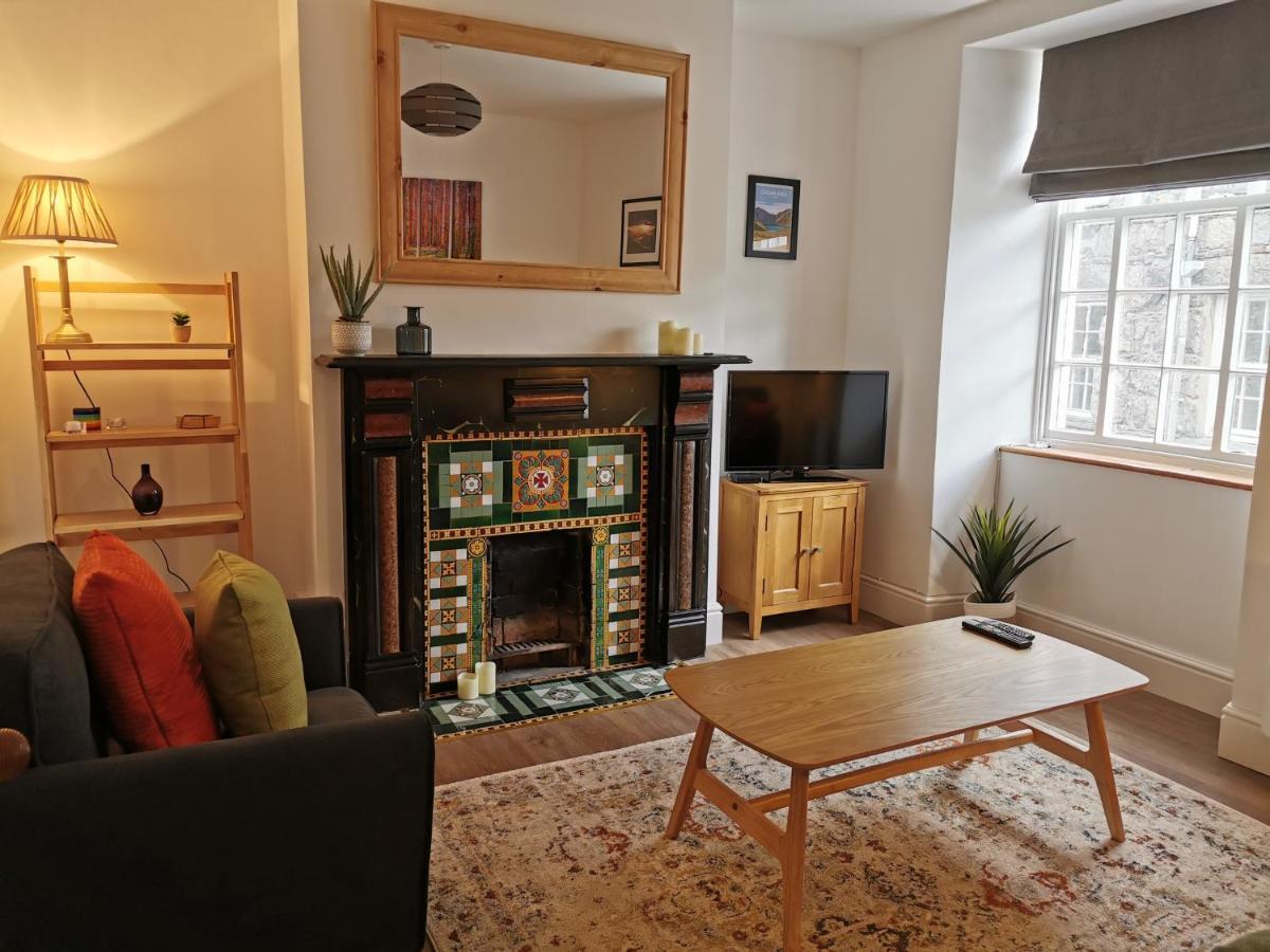 Eldon Row - Stylish Character Apartments - Central Location 1 & 2 Bed Available Dolgellau Εξωτερικό φωτογραφία