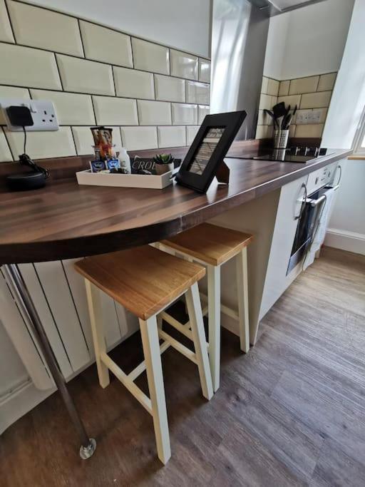 Eldon Row - Stylish Character Apartments - Central Location 1 & 2 Bed Available Dolgellau Εξωτερικό φωτογραφία
