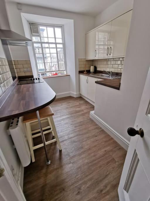 Eldon Row - Stylish Character Apartments - Central Location 1 & 2 Bed Available Dolgellau Εξωτερικό φωτογραφία